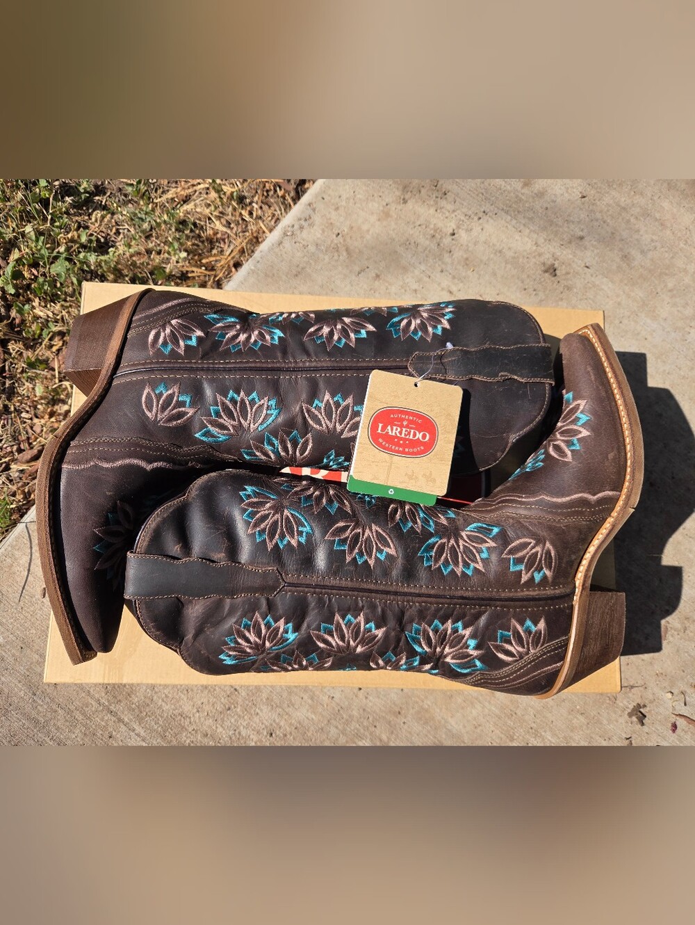 NEW Laredo  Embroidered  Brown Western Snip Toe Dress Boots Cowboy Boots Sz 8